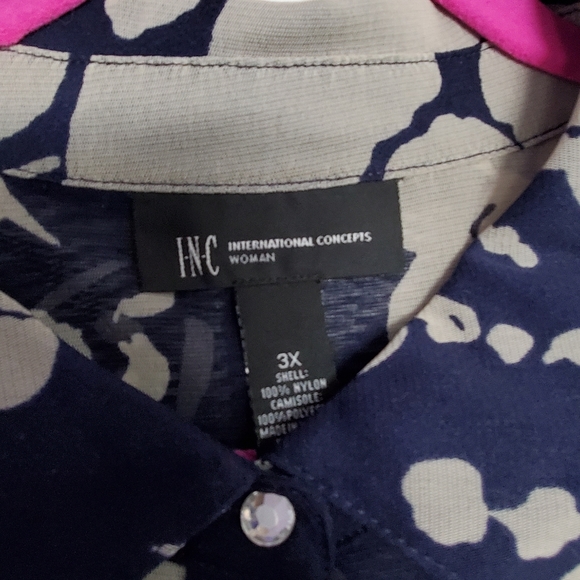 Sheer blouse with crystal buttons - Picture 4 of 5